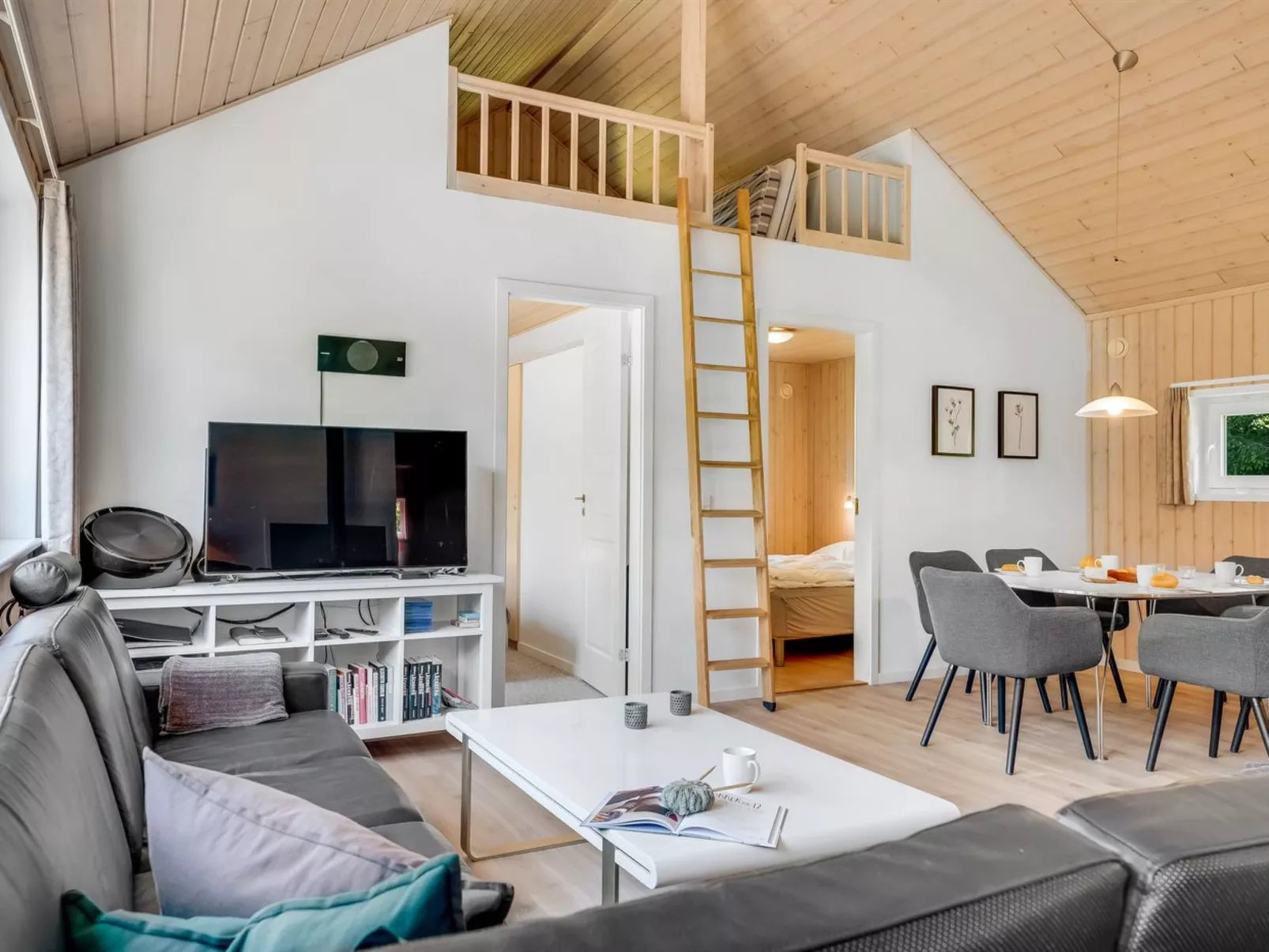 "Rohan" - 700m from the sea-Binnen