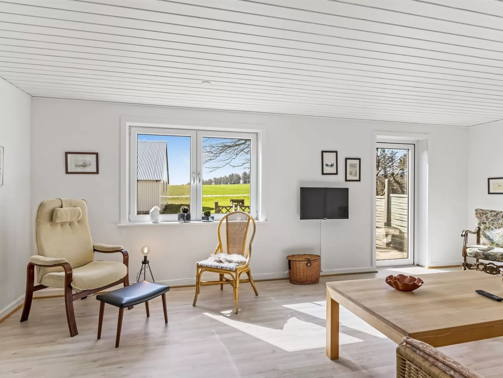 "Kerrin" - 1km from the sea-Binnen