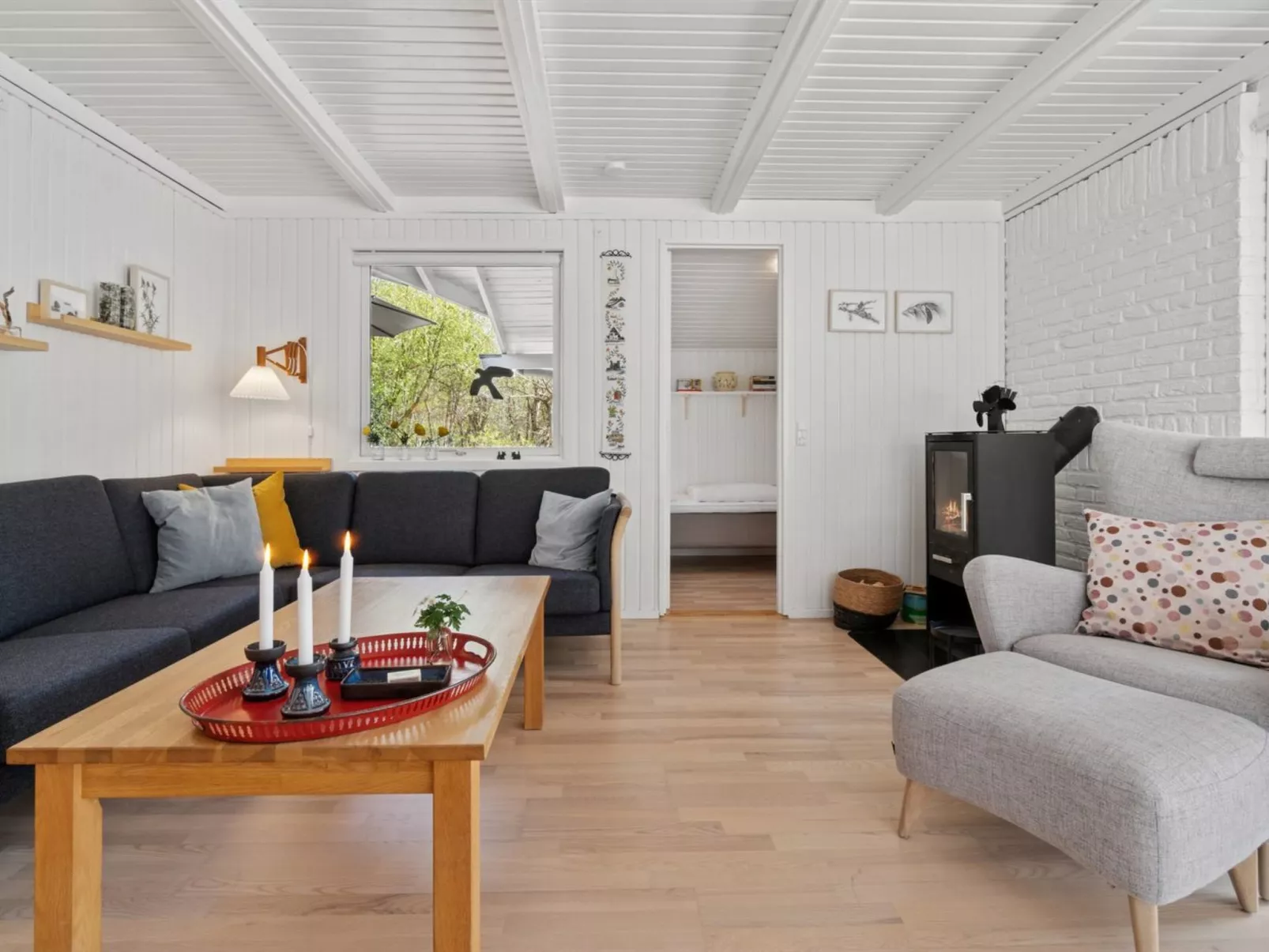 "Gjertrud" - 1km from the sea-Binnen