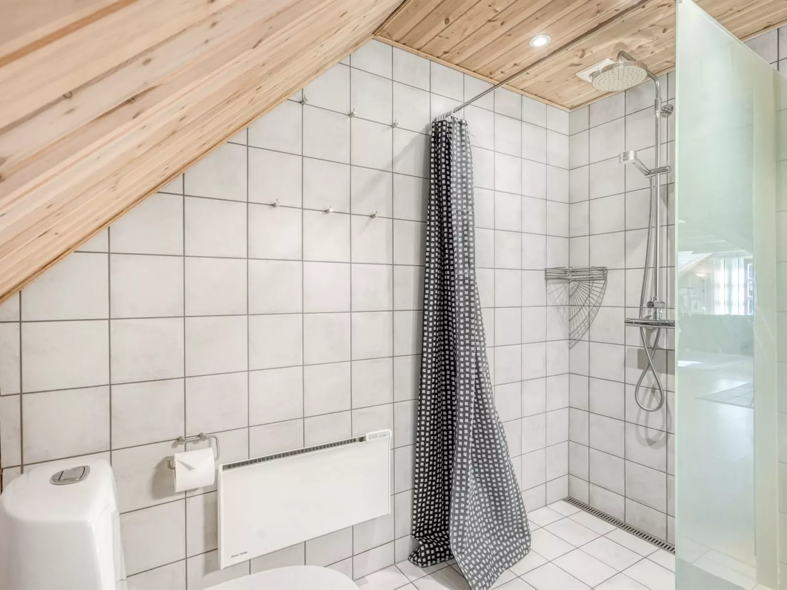 "Niesina" - 600m to the fjord-Binnen