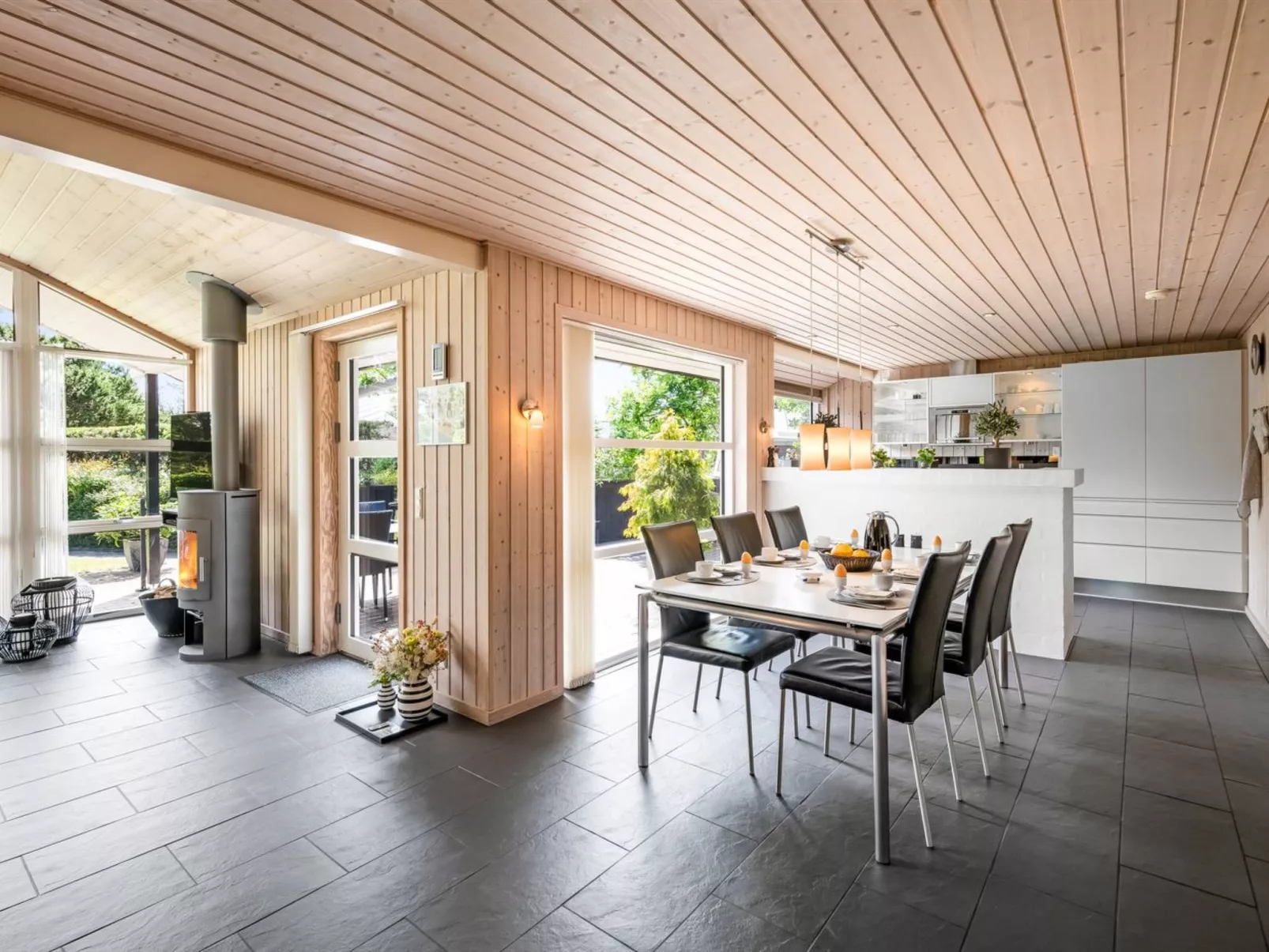 "Fritzi" - 1.7km from the sea-Binnen