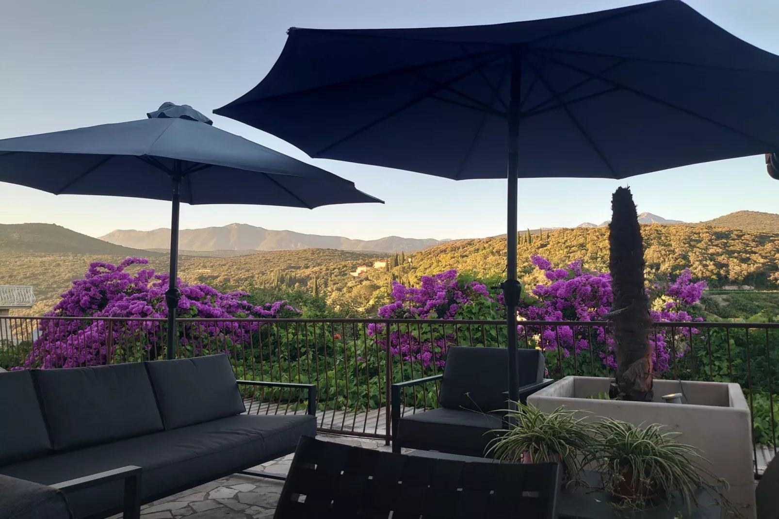 Villa Peragić - Triple Room with Balcony-Uitzicht