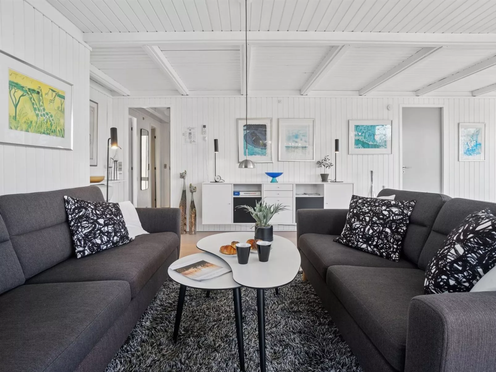 "Caren" - 75m from the sea-Binnen