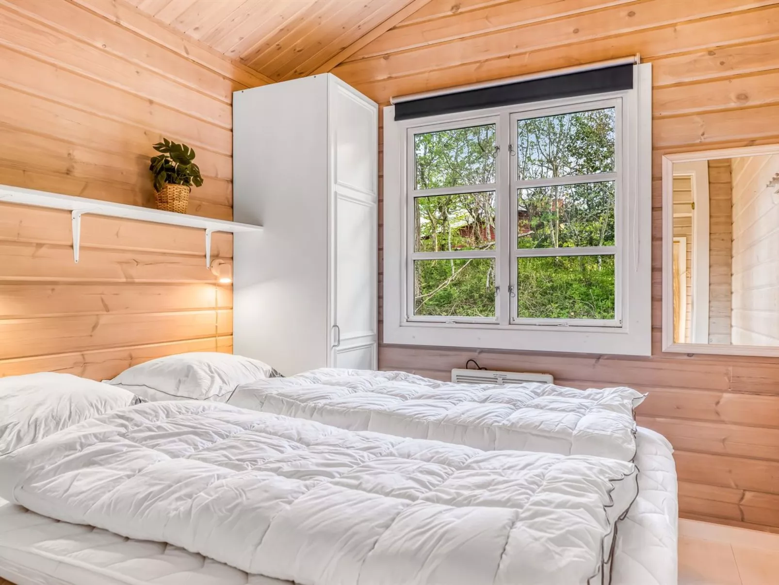 "Gretha" -  from the sea-Binnen