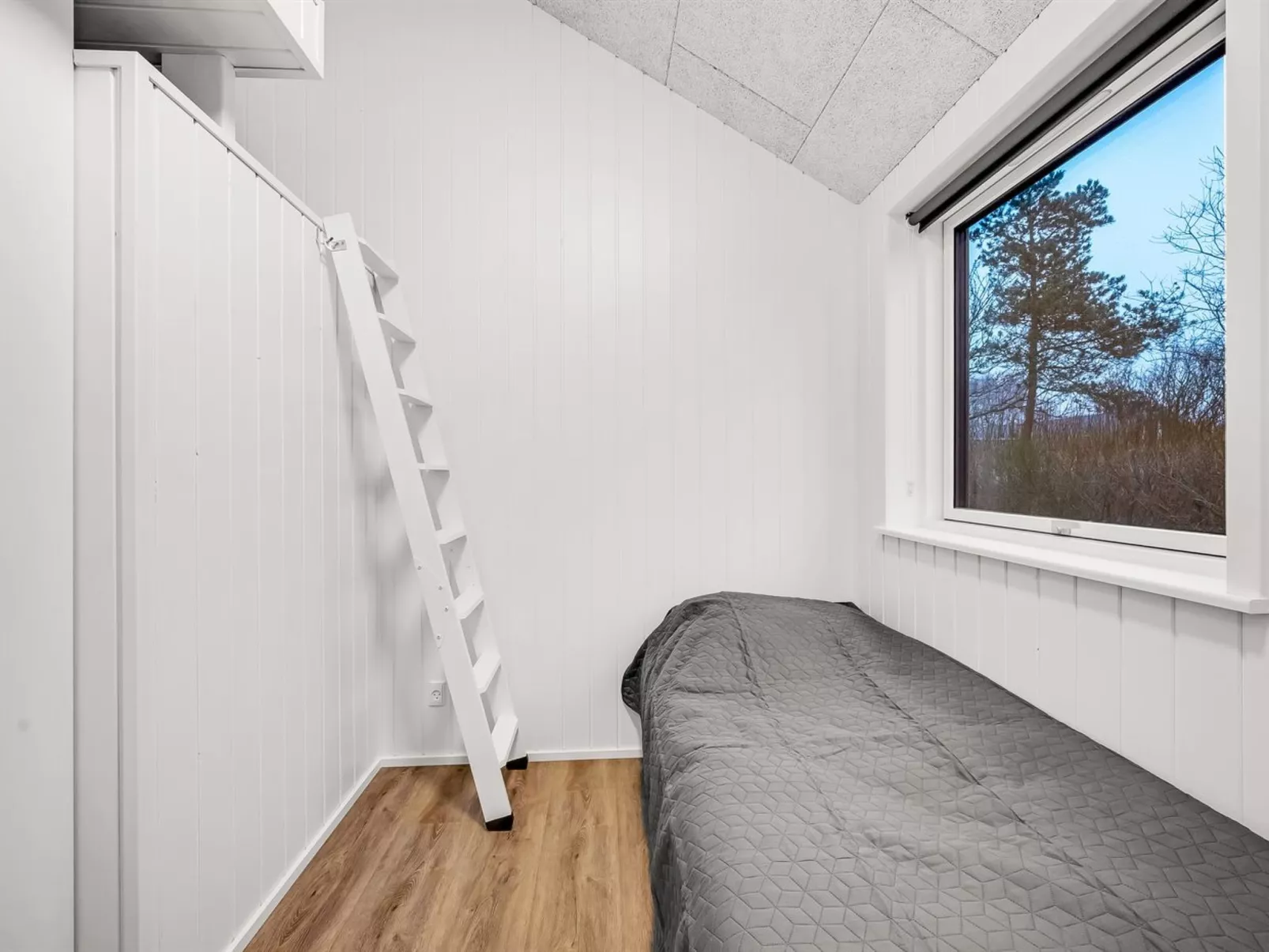 "Grimar" - 400m to the fjord-Binnen