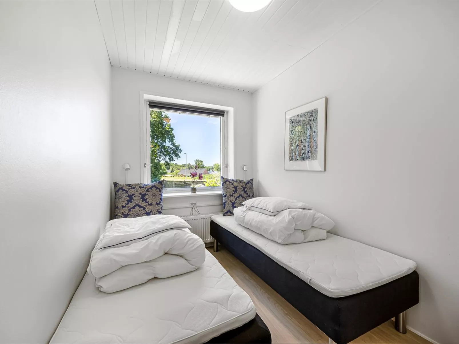 "Solvey" - 400m from the sea-Binnen