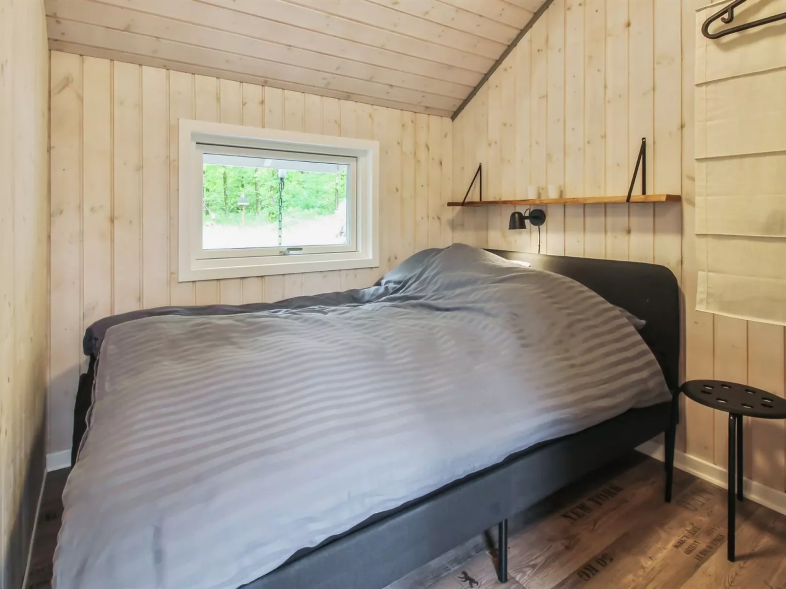 "Lenya" - 33km from the sea-Binnen