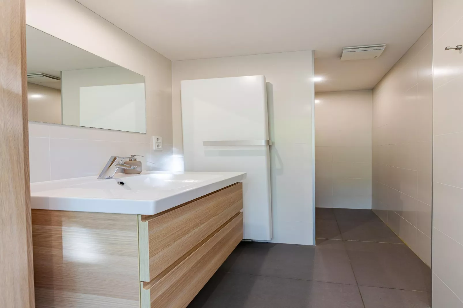 Lijsterhofstraat 13 - Knusse vakantiewoning nabij strand en centrum-Badkamer