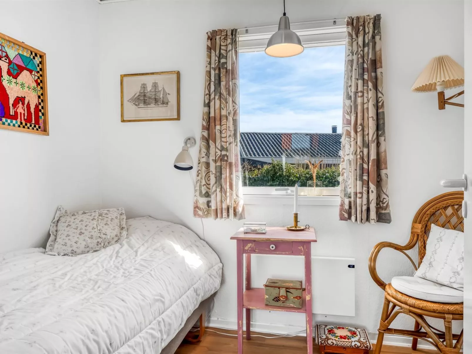 "Bara" -  from the sea-Binnen