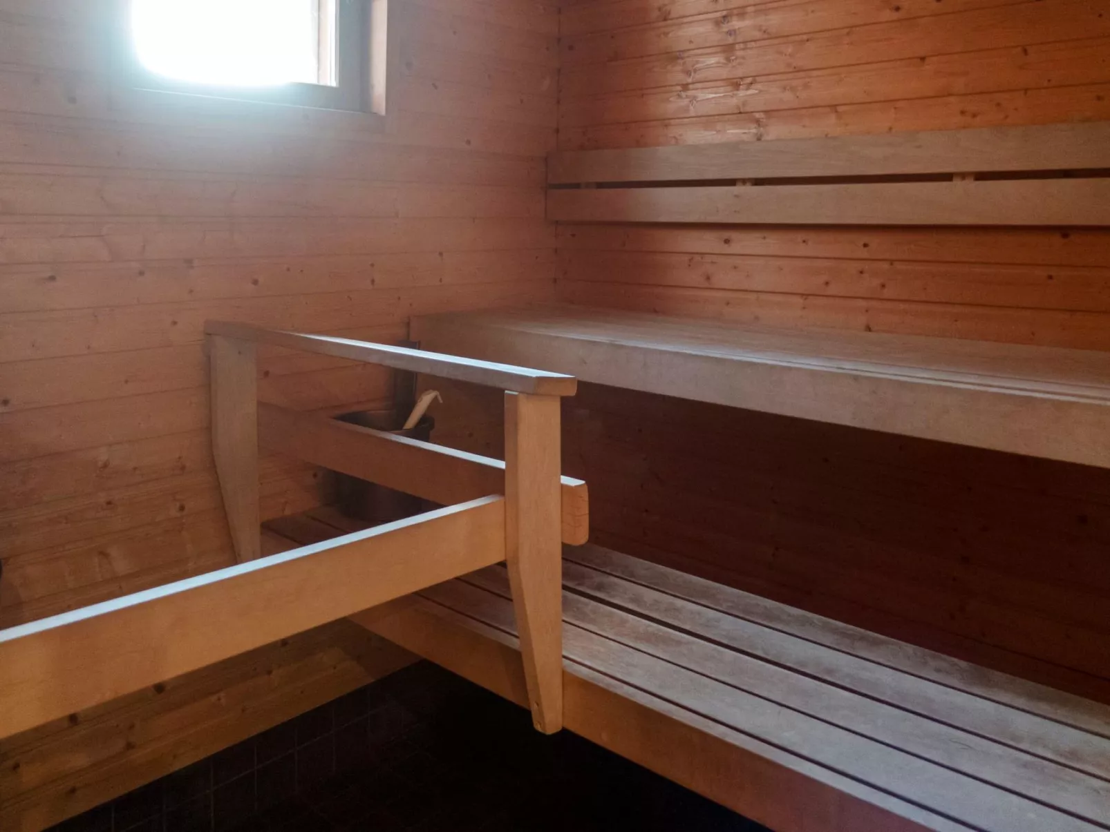 4 seasons a 2-Binnen