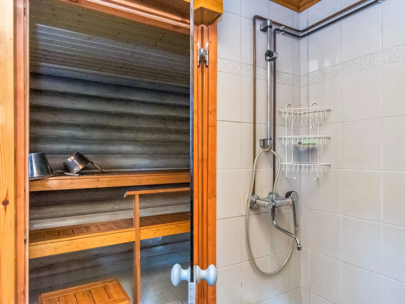 Lohi, cjoe237 a-Binnen