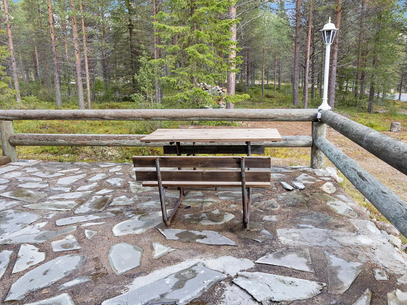 Agenttimajat 2-Binnen