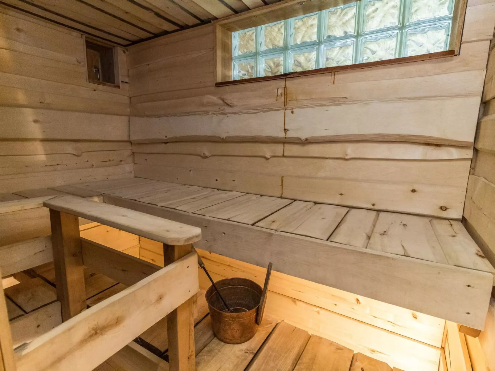 Matkajoentie 4b-Binnen