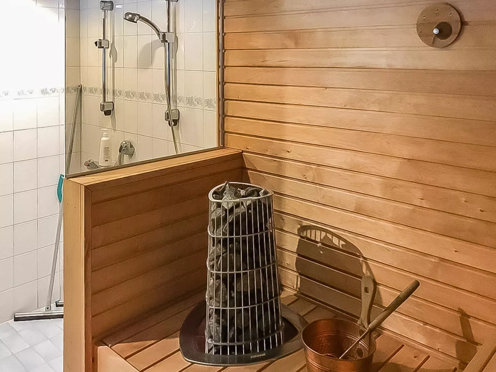 Metsä-vuosseli rukalumous-Binnen