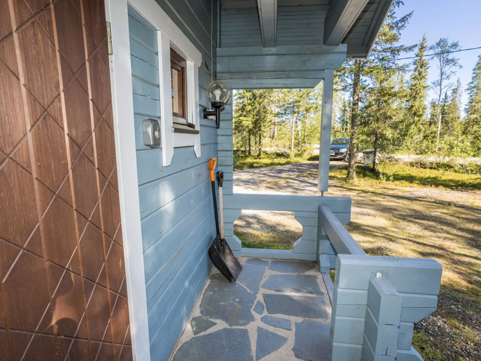 Uolevintie 39a-Binnen