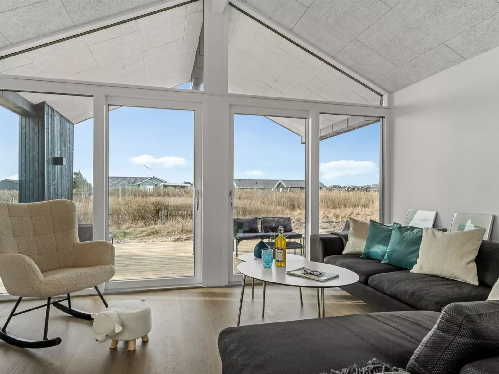 "Jouni" - 200m from the sea-Binnen