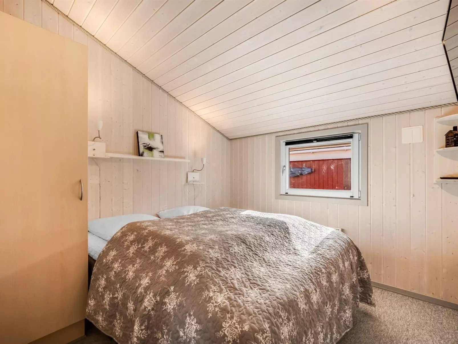 "Seba" - 1km to the fjord-Binnen