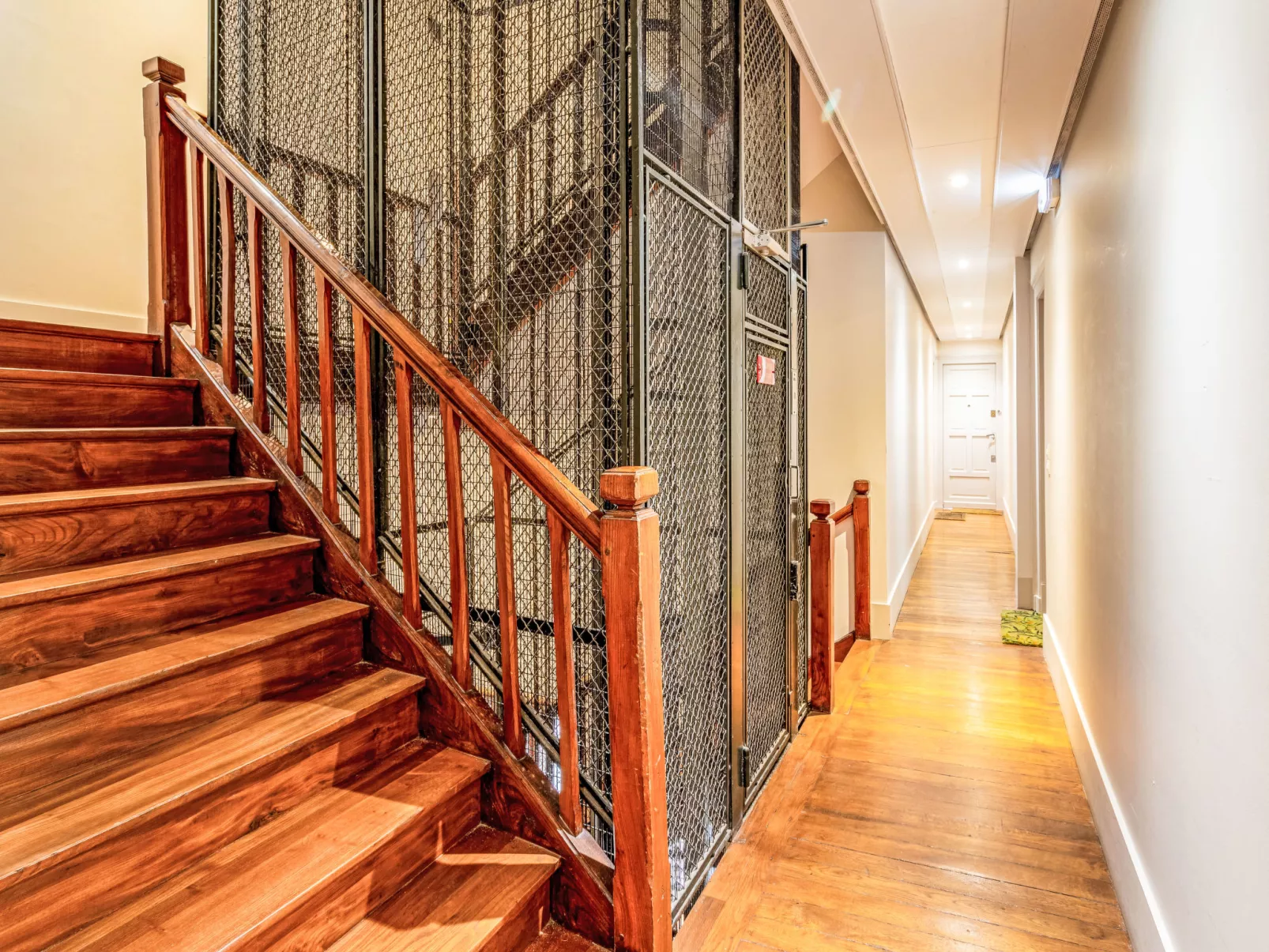 L'hôtel de Paris-Binnen