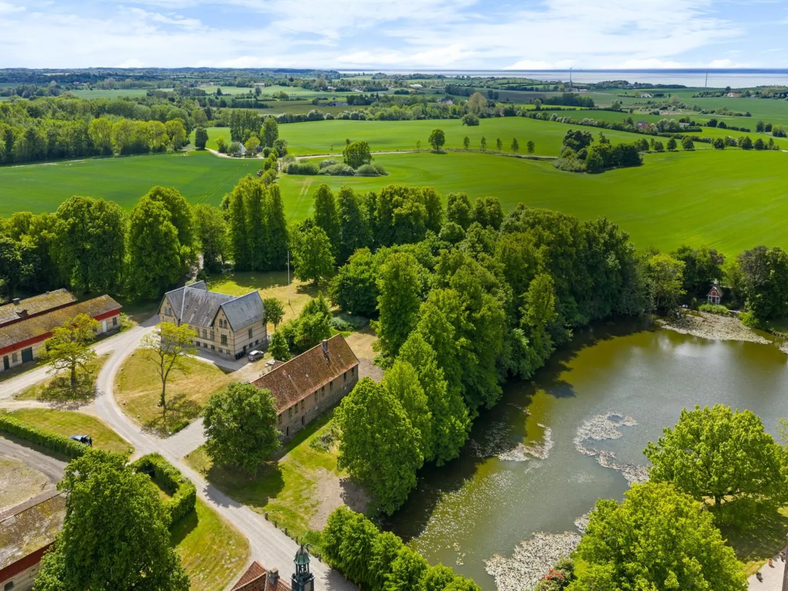 "Brun" - 1.5km from the sea-Buiten