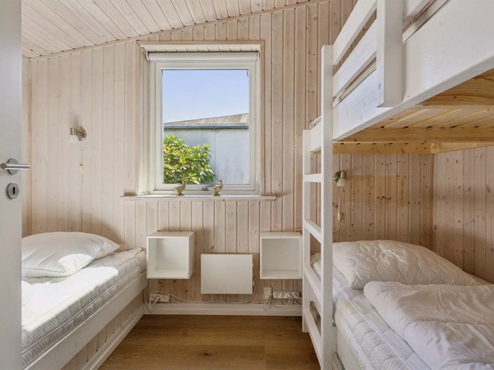 "Enrica" - 250m from the sea-Binnen