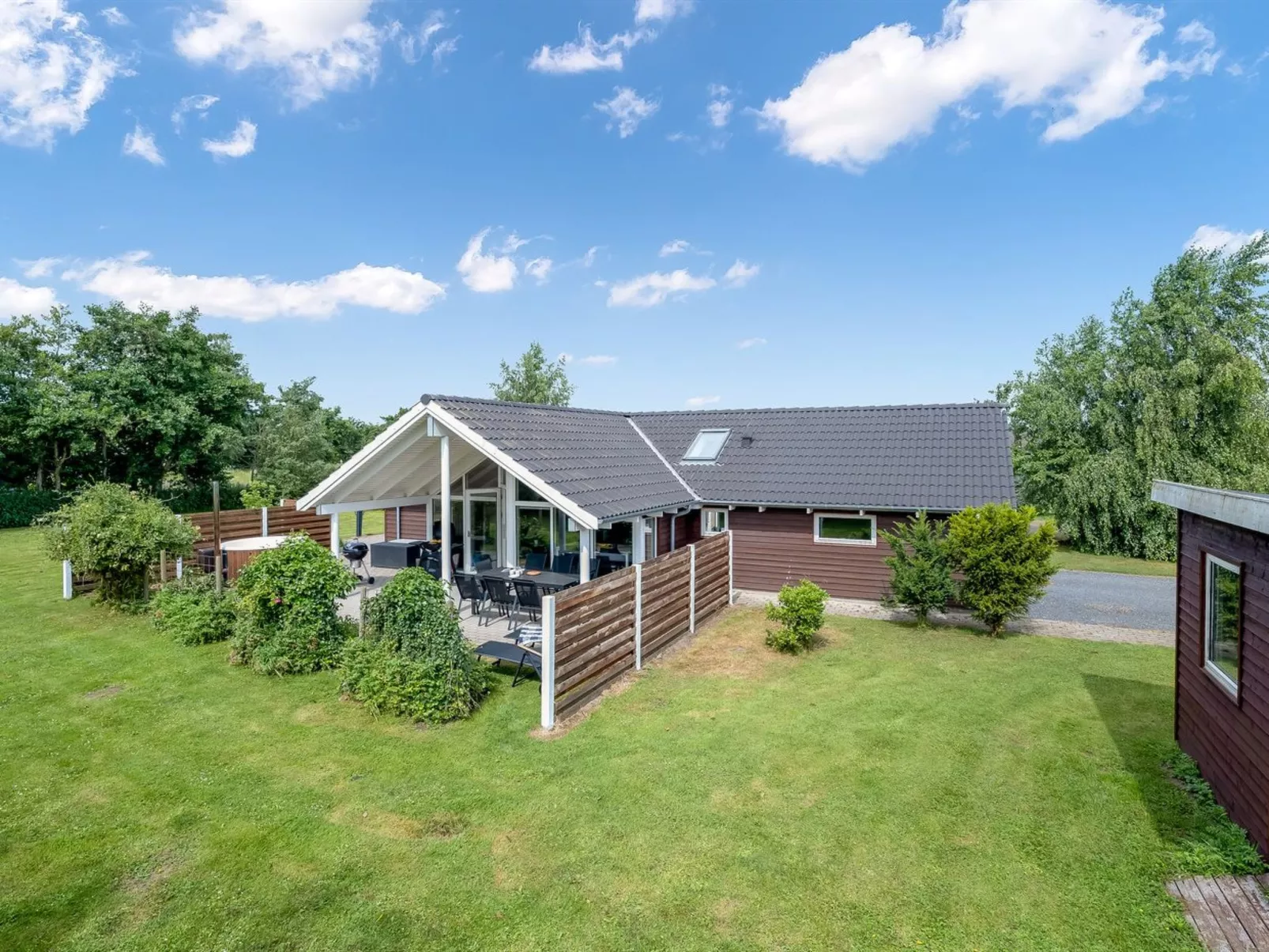 "Mika" - 800m from the sea-Buiten