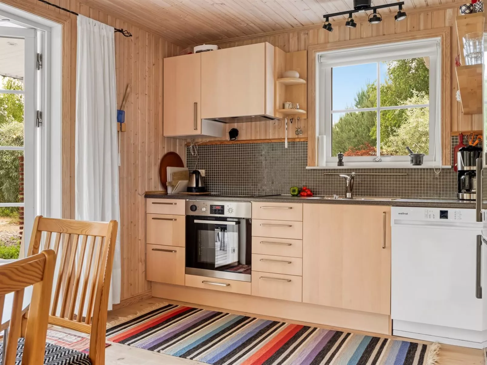 "Thine" - 800m from the sea-Binnen