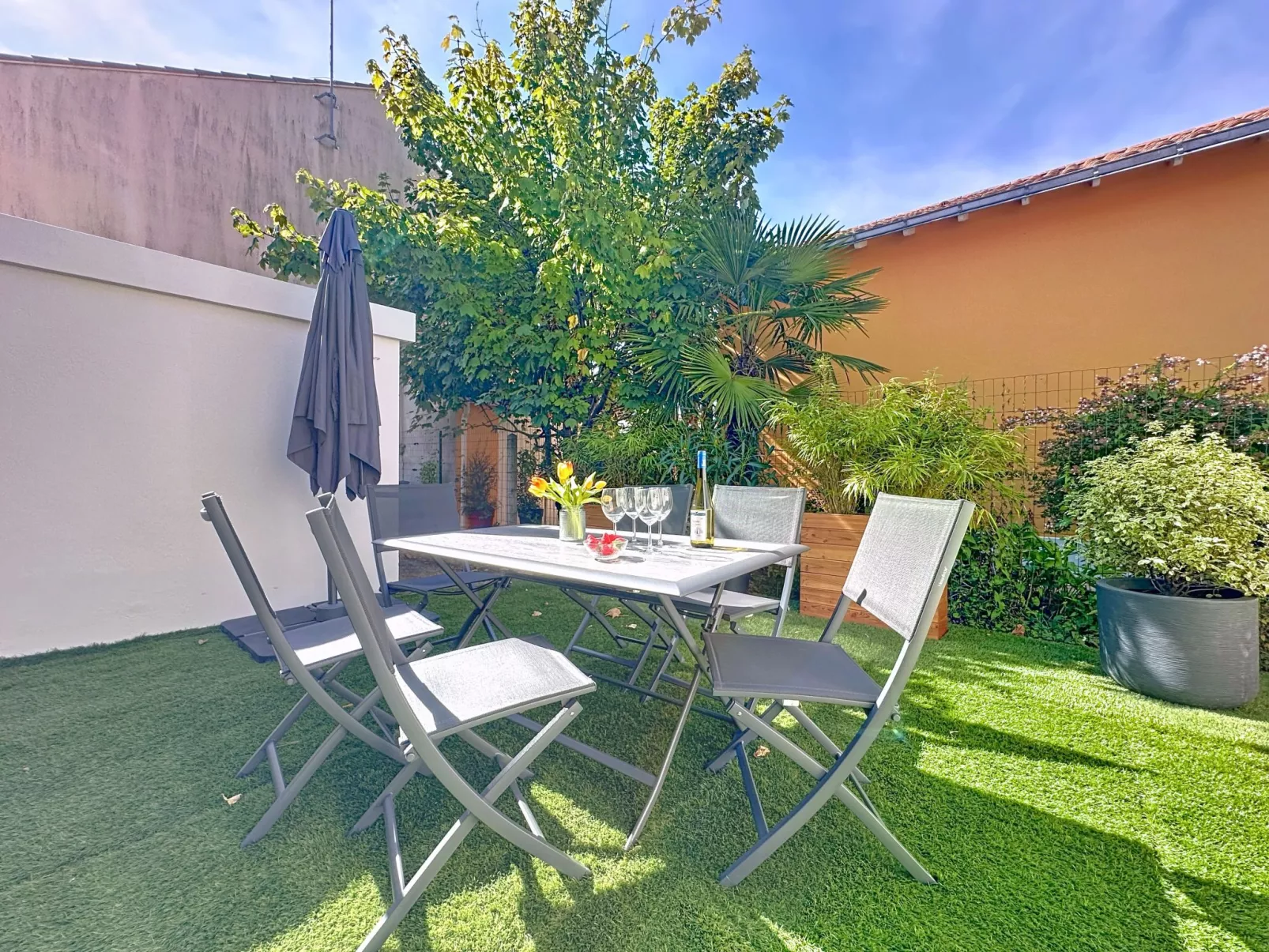 Les Musardises-Buiten