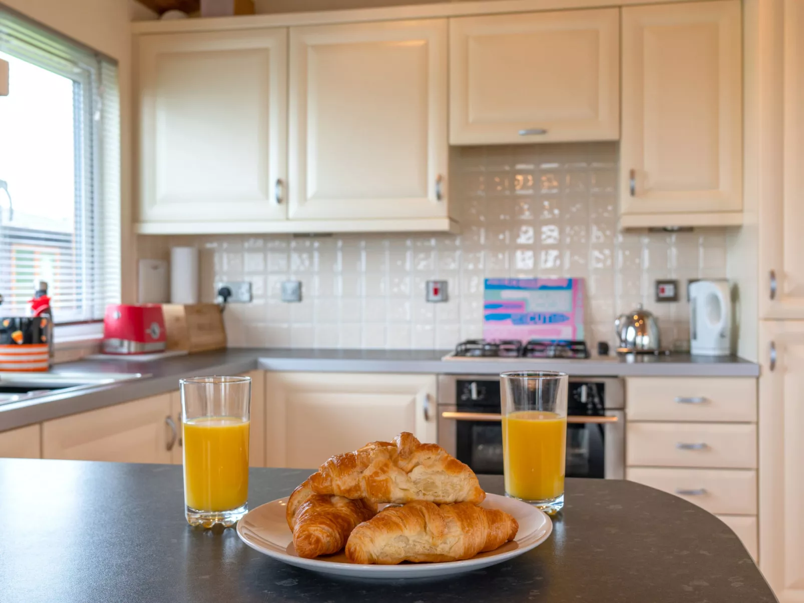 Whitsand Bay Lodge-Binnen