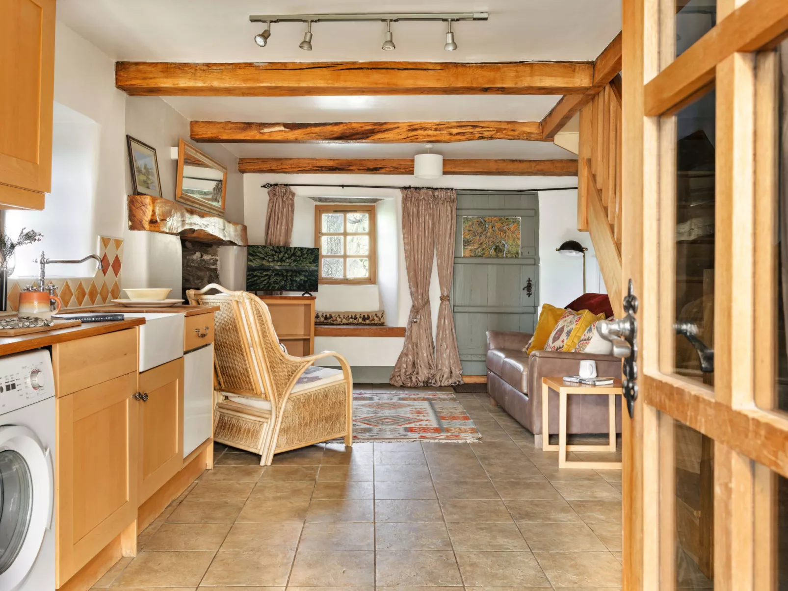 St Francis Cottage-Binnen