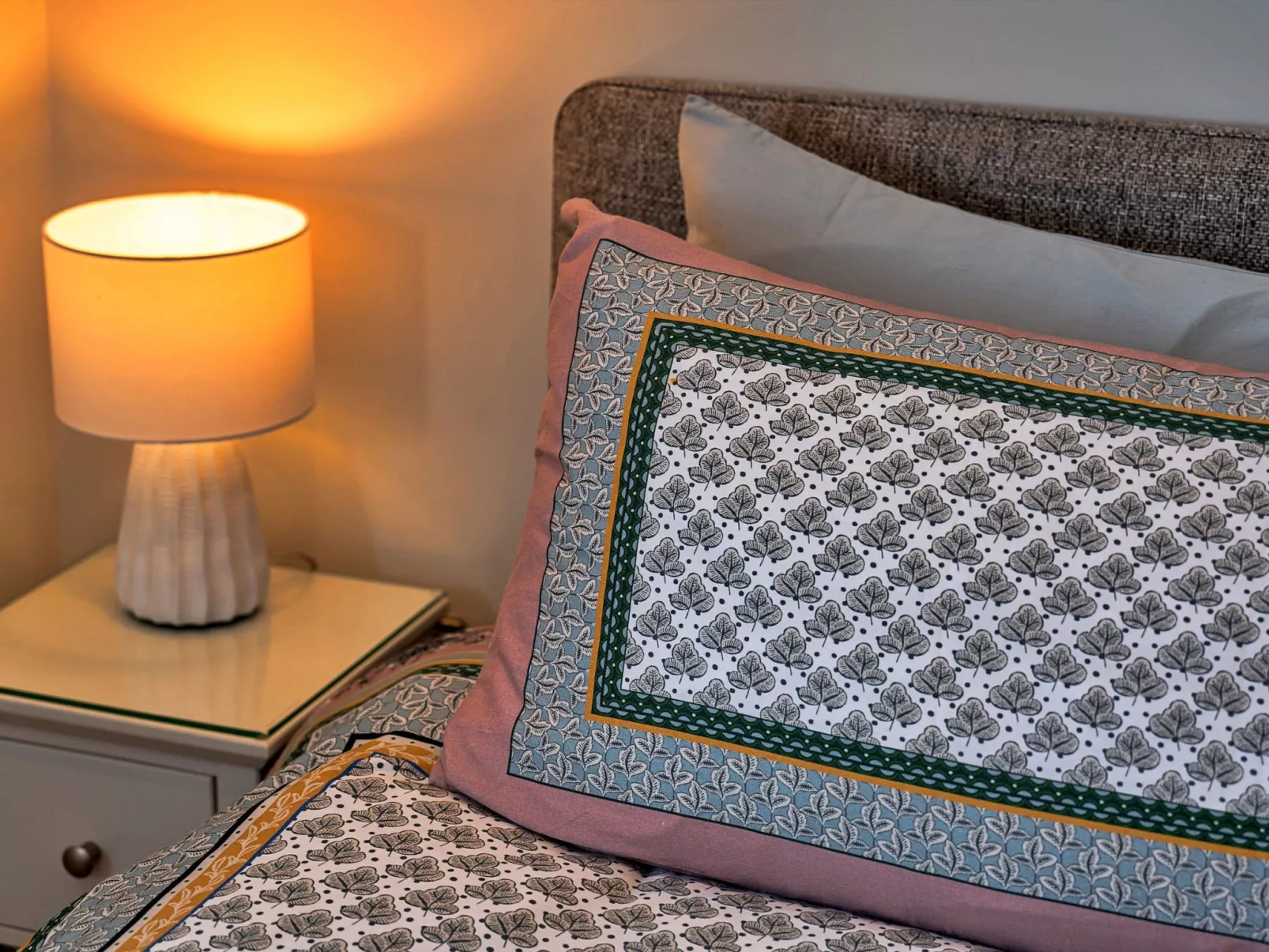 Potters Cottage-Binnen