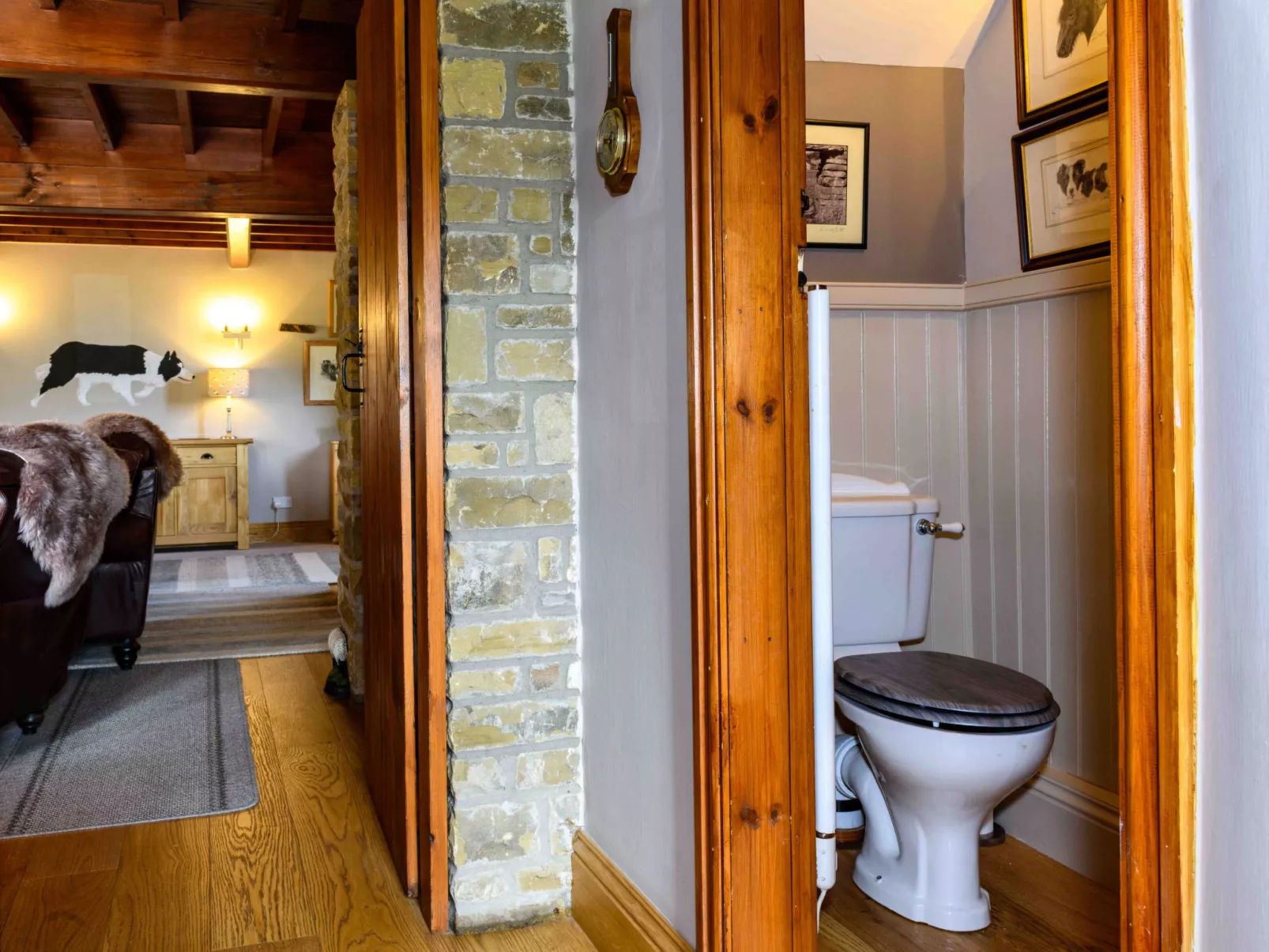 Shepherds Cottage at Mile House Farm-Binnen