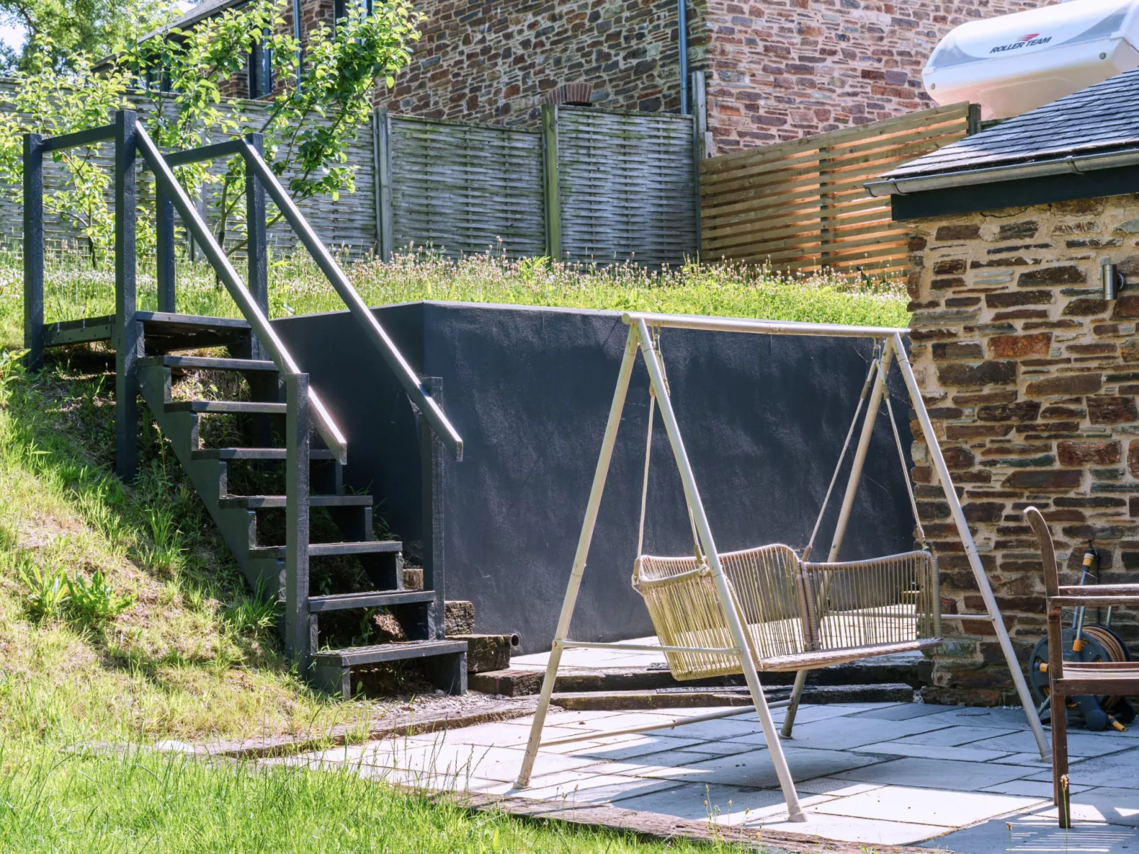 Wiggle Barn, Kingsand-Buiten