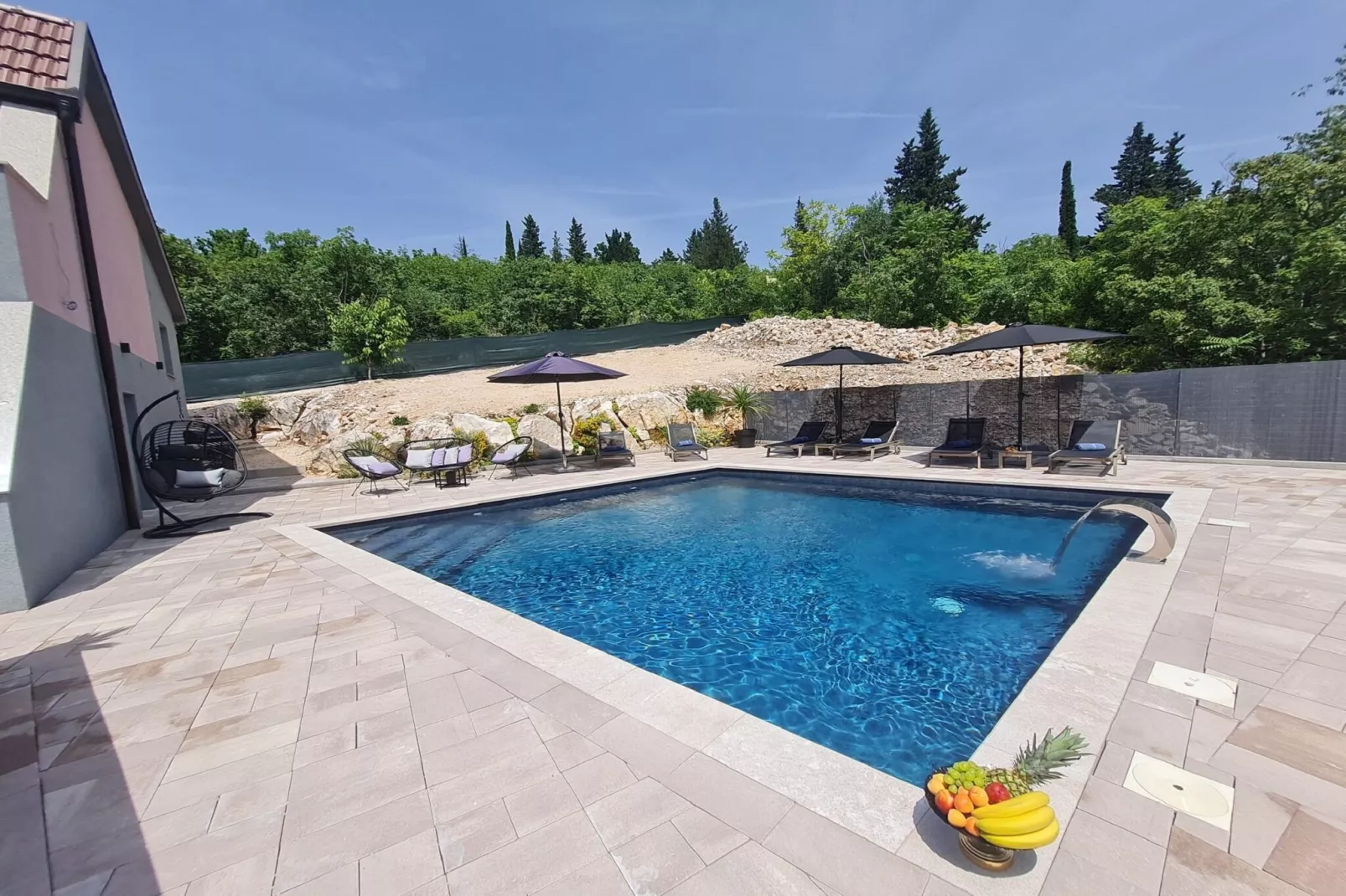 Four - Bedroom Villa-Zwembad