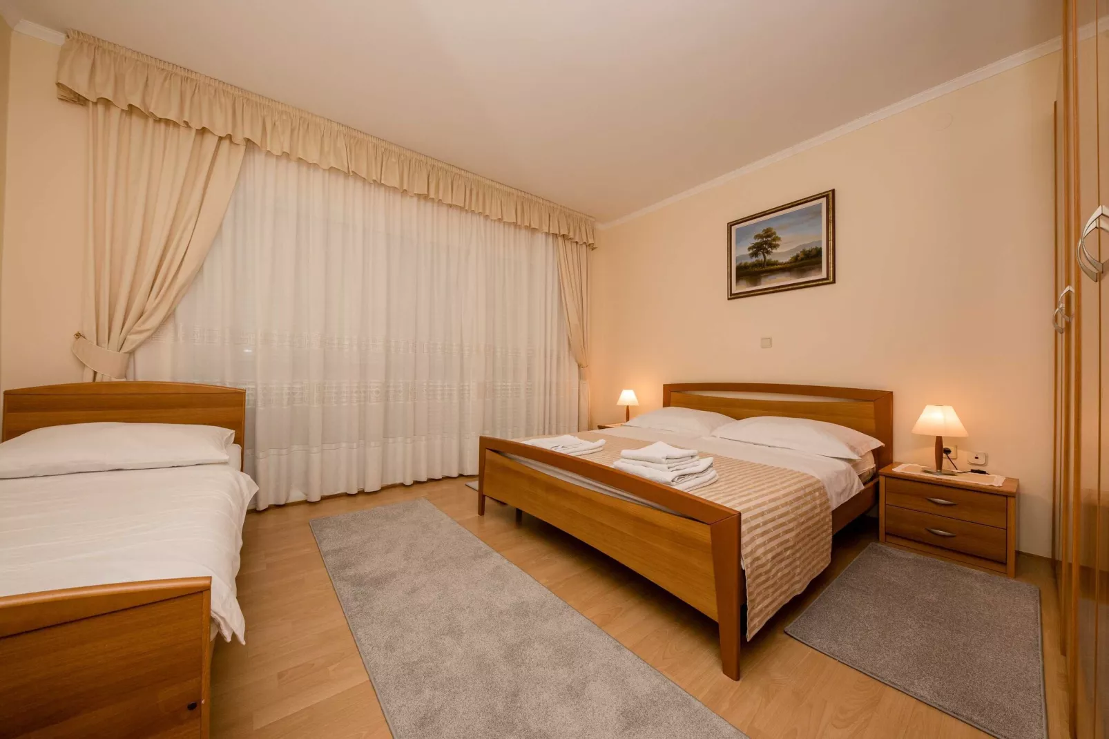 Guest House Villa Anggela - Comfort Triple room with Balcony and Sea View (Br4)-Binnen