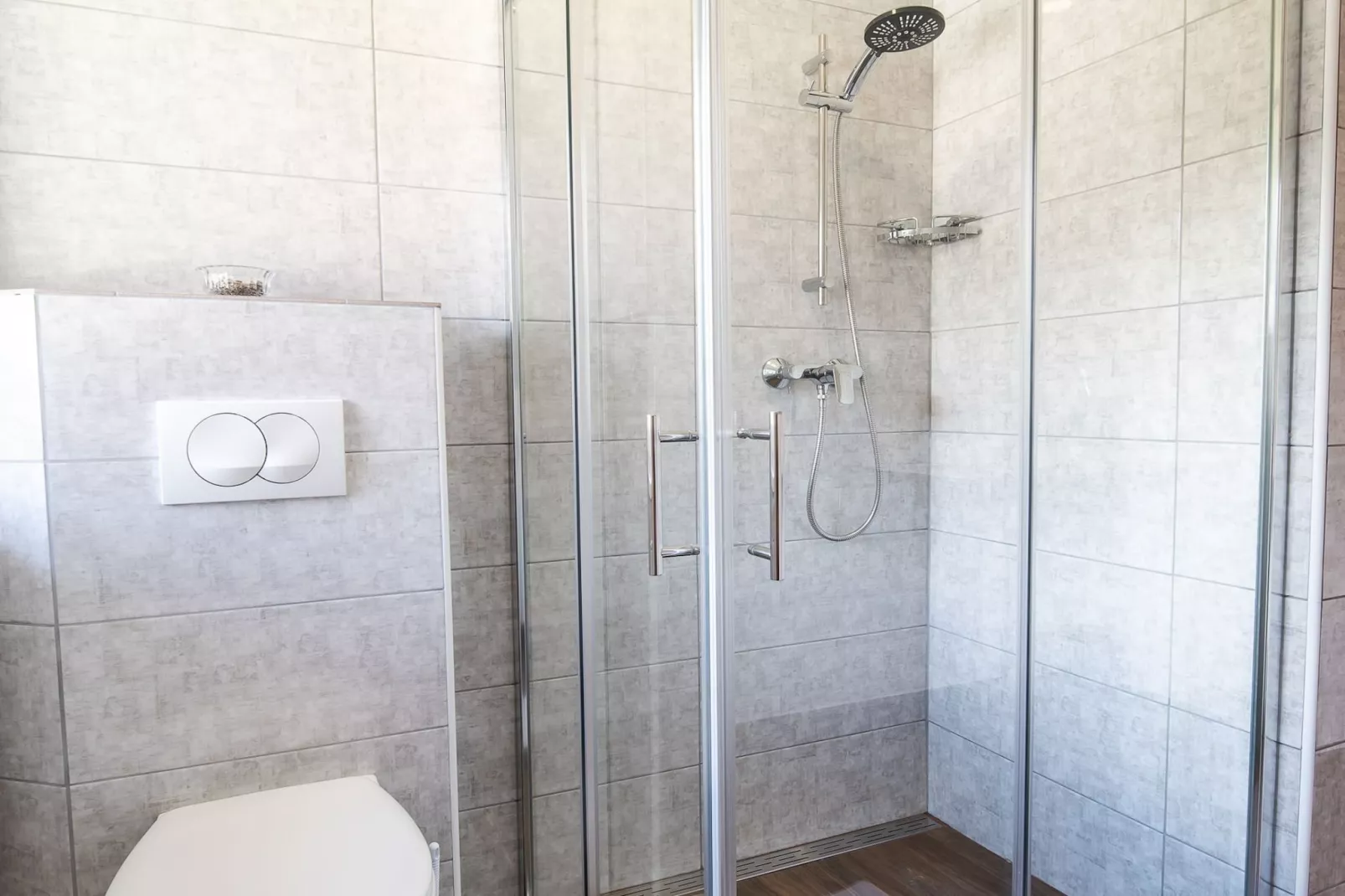 Mountain View Haven Apartments - One Bedroom Apartment  with Balcony-Badkamer