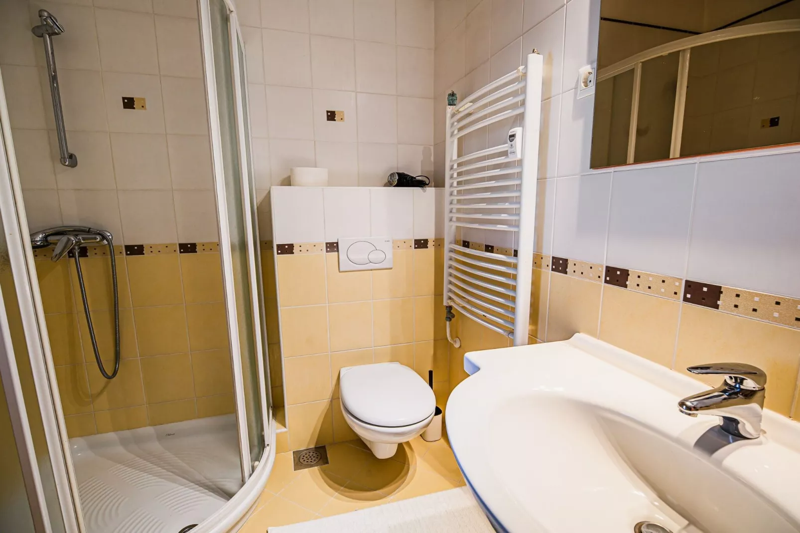 Elegant and Scenic Peaceful Apartments Portoroz - Studio Apartment with Terrace-Badkamer