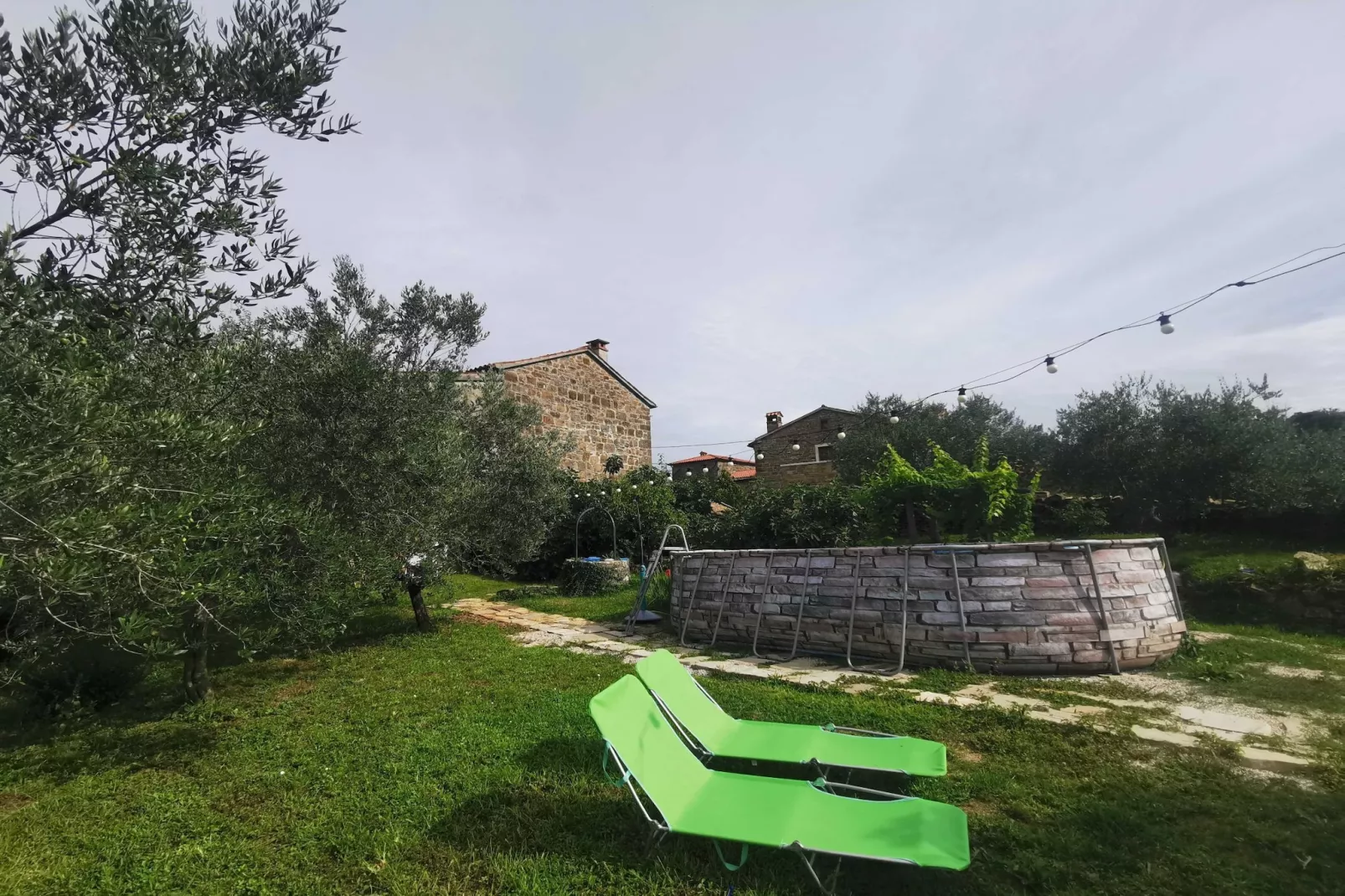 Abitanti Rustic Apartment with Balcony - Two Bedroom Apartment with Balcony-Buitenlucht