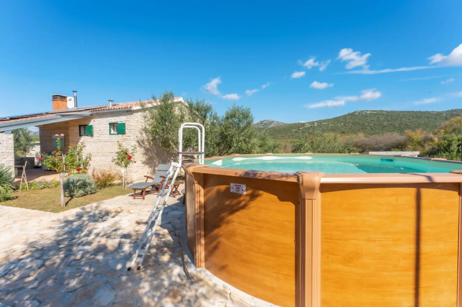 Holiday Home Pigmy Cormoran - One Bedroom House with Terrace  and Pool-Zwembad