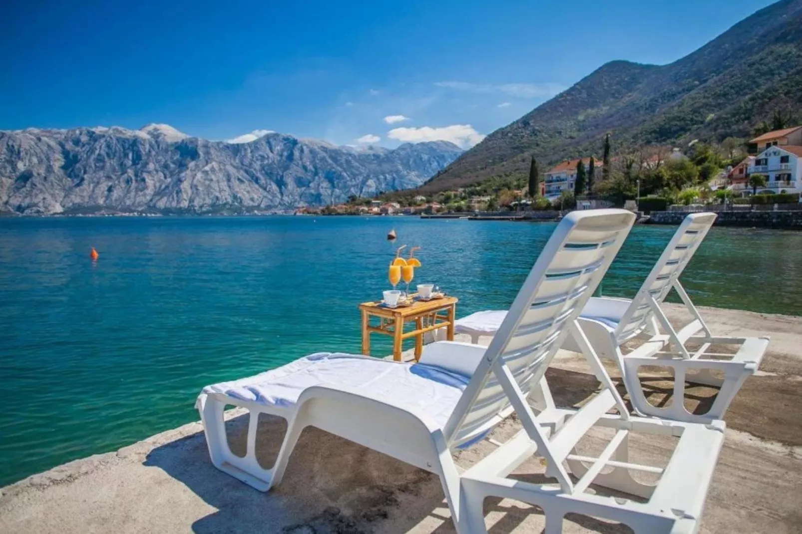 Charming Seaside Escape in Kotor - One Bedroom Apartment with Garden 3-Buitenlucht
