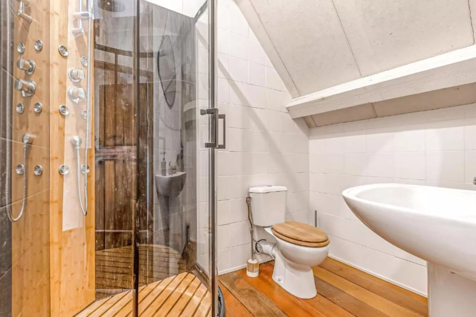 Boerderij Feny-Badkamer