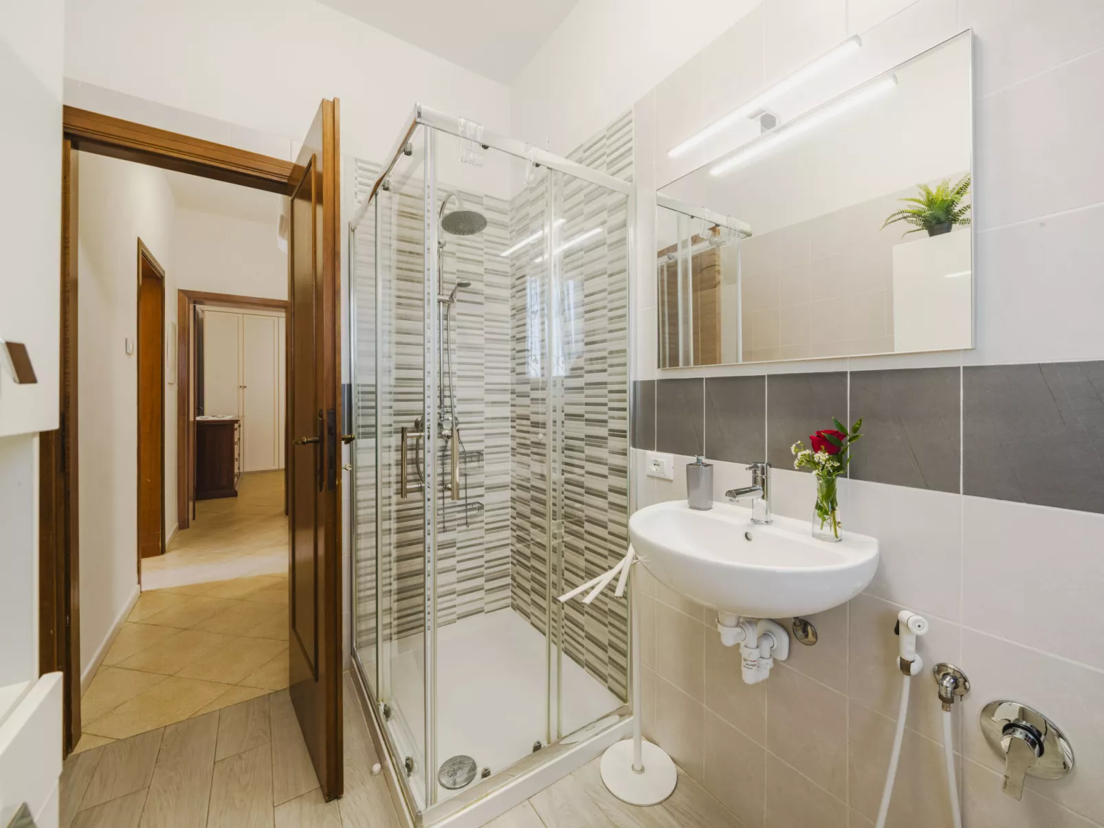 Sunflower piano terra-Binnen