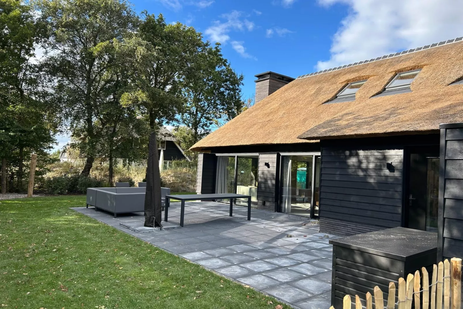 Sun (6p)-Image-tags.