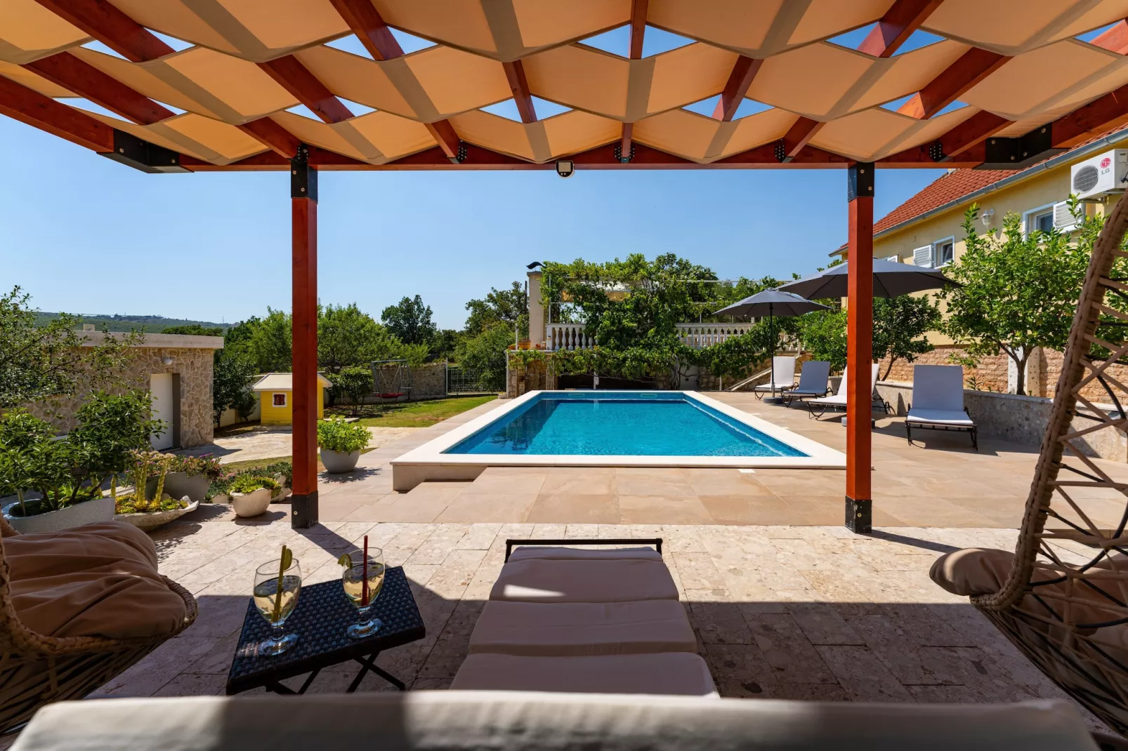 Villa Sucic with private pool-Zwembad