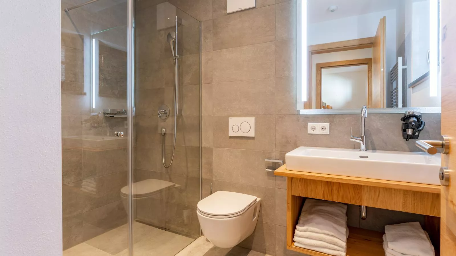 Tauernlodge Eben A4-Badkamer