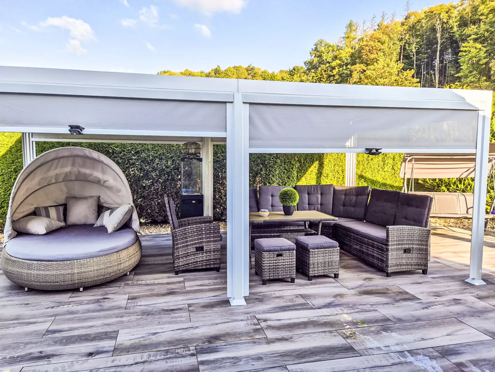 Naturnah mit Pool und Sauna-Buiten