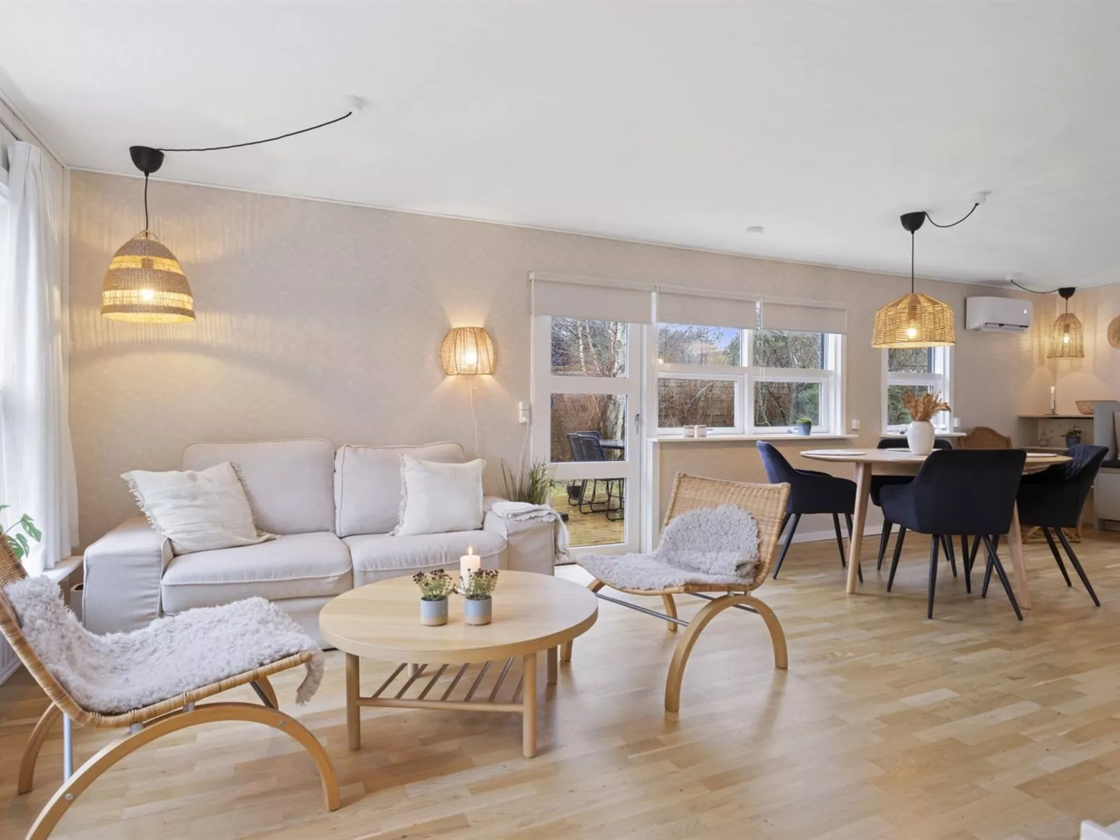 "Elaina" - 290m from the sea-Binnen