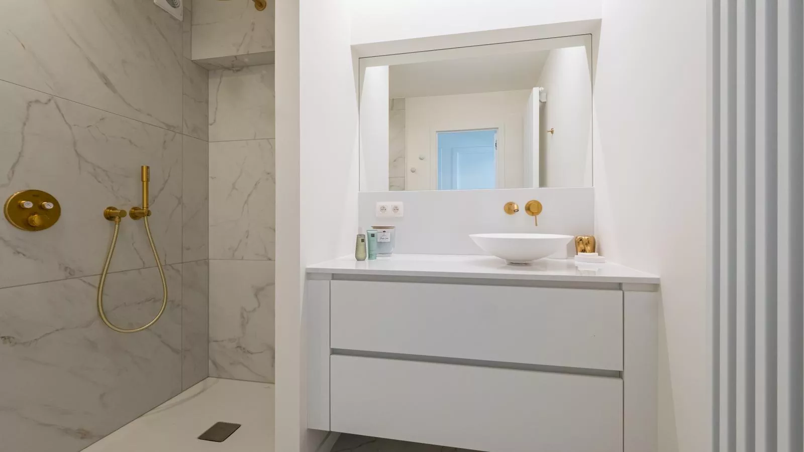 Jamani - 0101-Badkamer