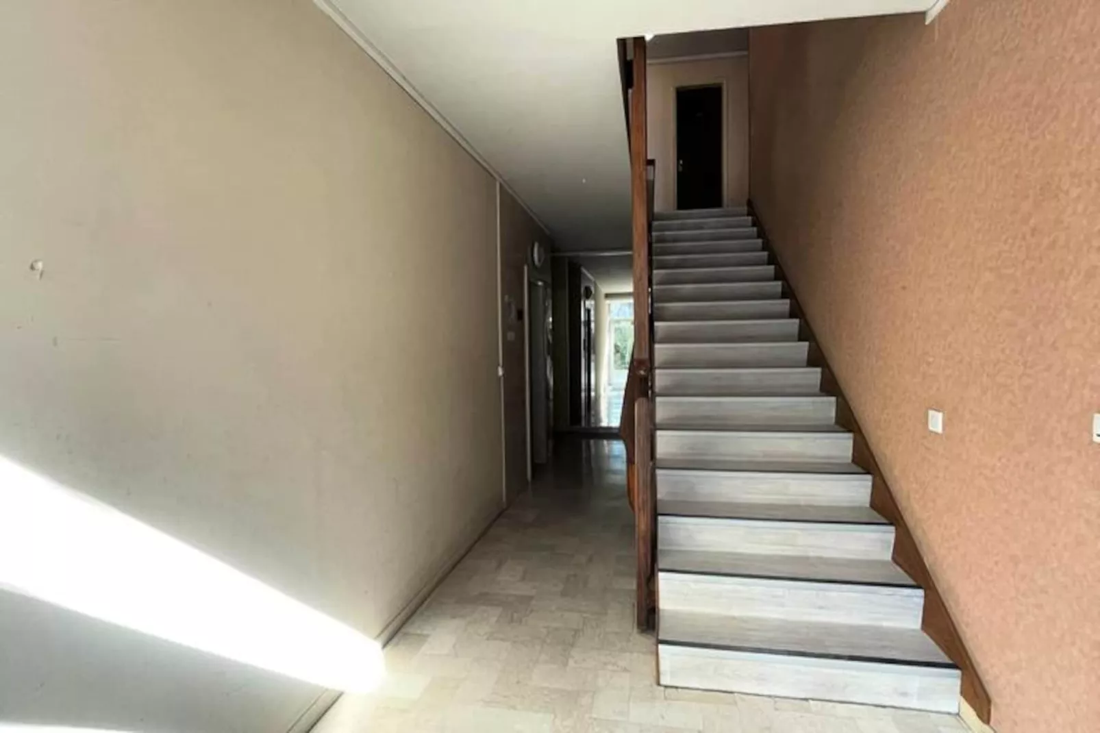 Résidence Flore-Niet-getagd