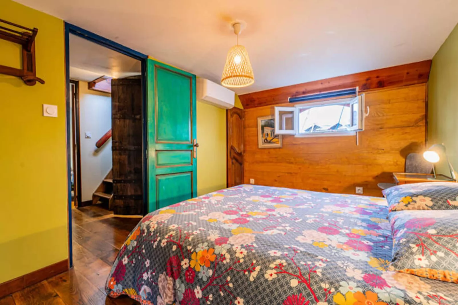 Grand Duplex Luxueux Sur La Péniche Petite Annick-Niet-getagd