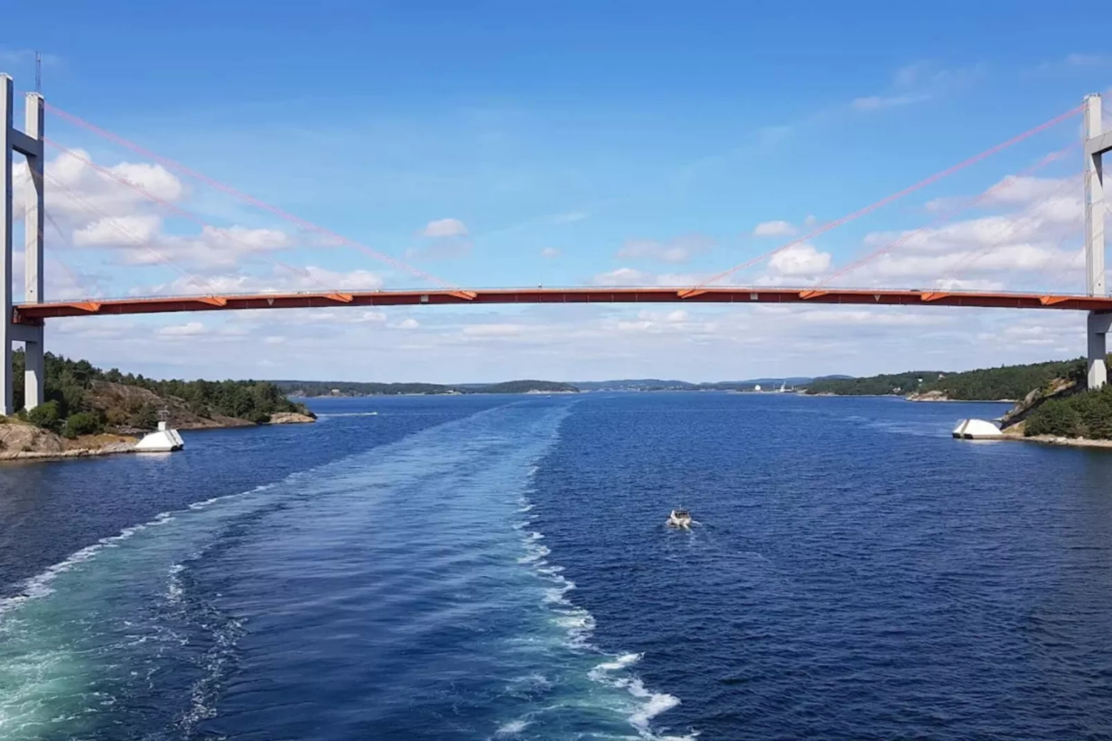 Magisch kusttoevluchtsoord op Tjorn-By Traum-Waterzicht